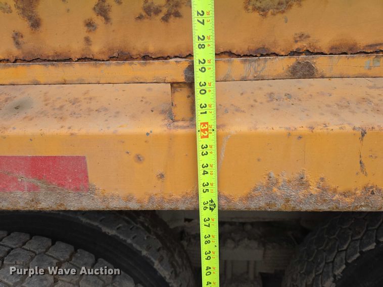 image for item EV5711 1998 International 2554 dump truck