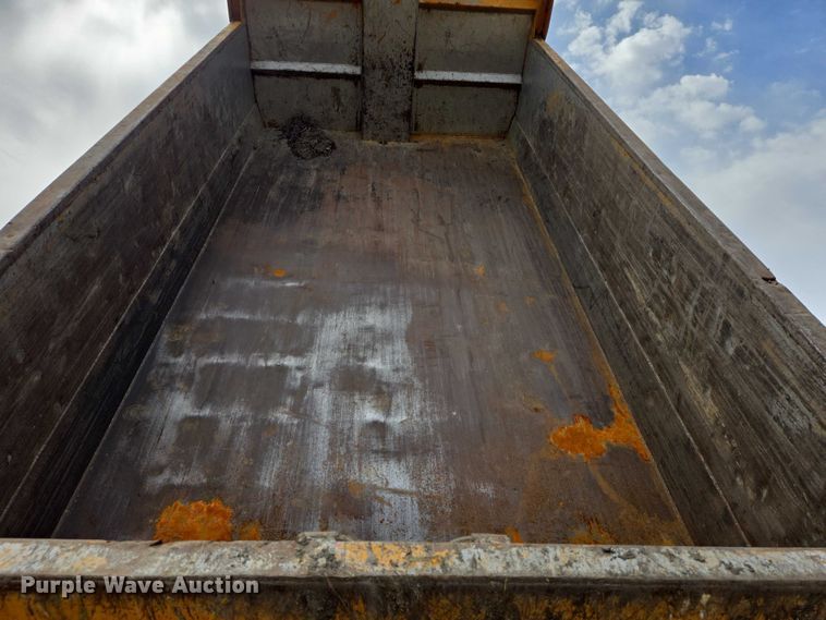 image for item EV5711 1998 International 2554 dump truck