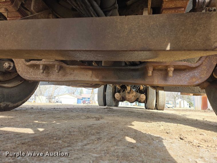 image for item EV5711 1998 International 2554 dump truck