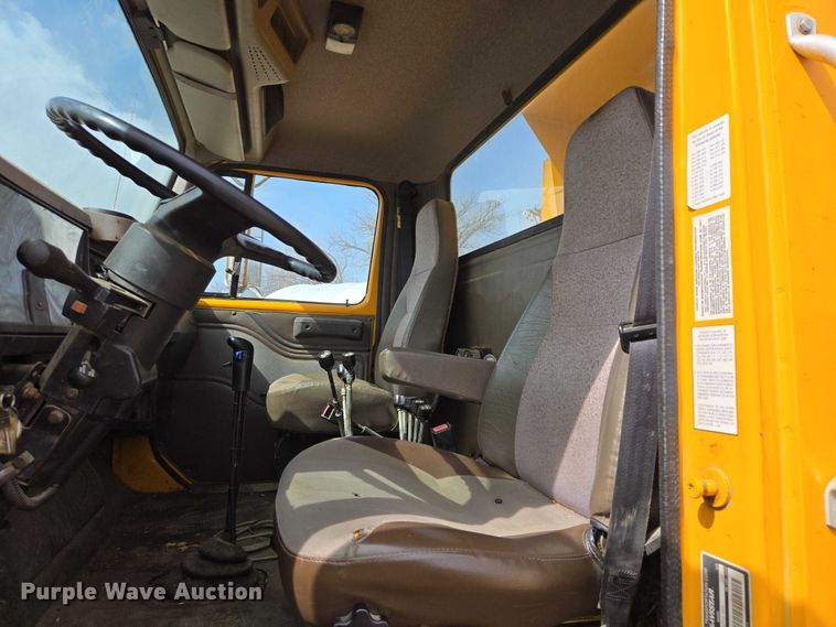 image for item EV5711 1998 International 2554 dump truck