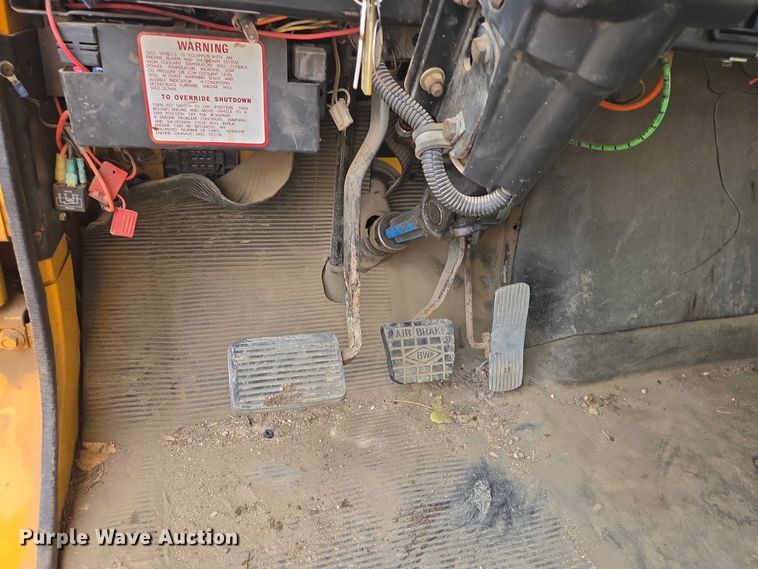 image for item EV5711 1998 International 2554 dump truck