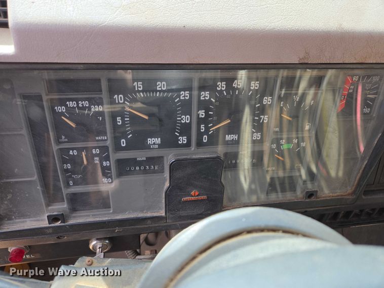 image for item EV5711 1998 International 2554 dump truck