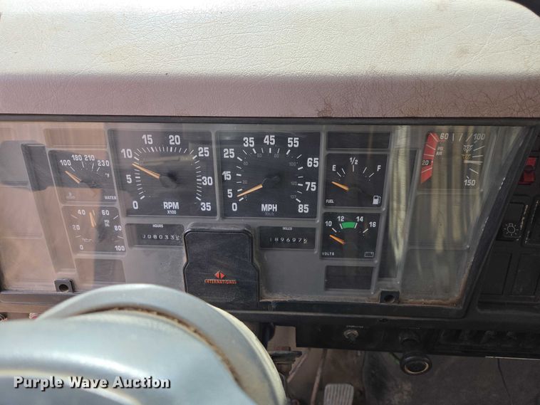 image for item EV5711 1998 International 2554 dump truck