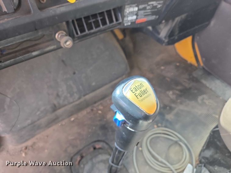 image for item EV5711 1998 International 2554 dump truck