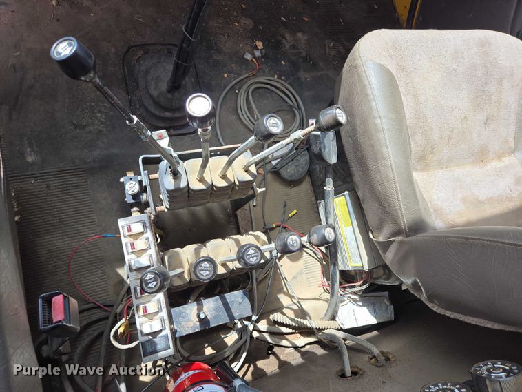 image for item EV5711 1998 International 2554 dump truck