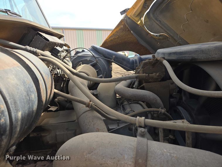 image for item EV5711 1998 International 2554 dump truck