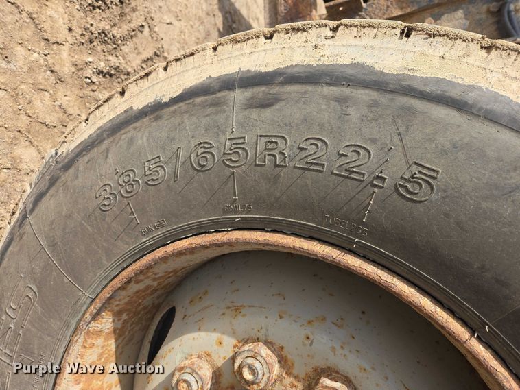 image for item EV5711 1998 International 2554 dump truck