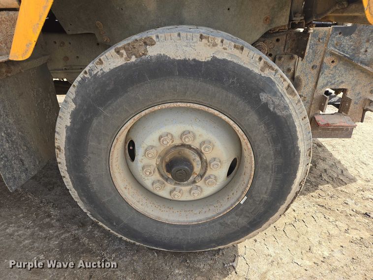 image for item EV5711 1998 International 2554 dump truck