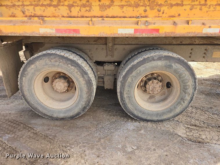 image for item EV5711 1998 International 2554 dump truck