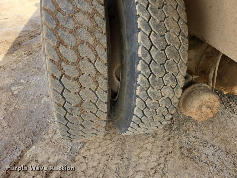 image for item EV5711 1998 International 2554 dump truck