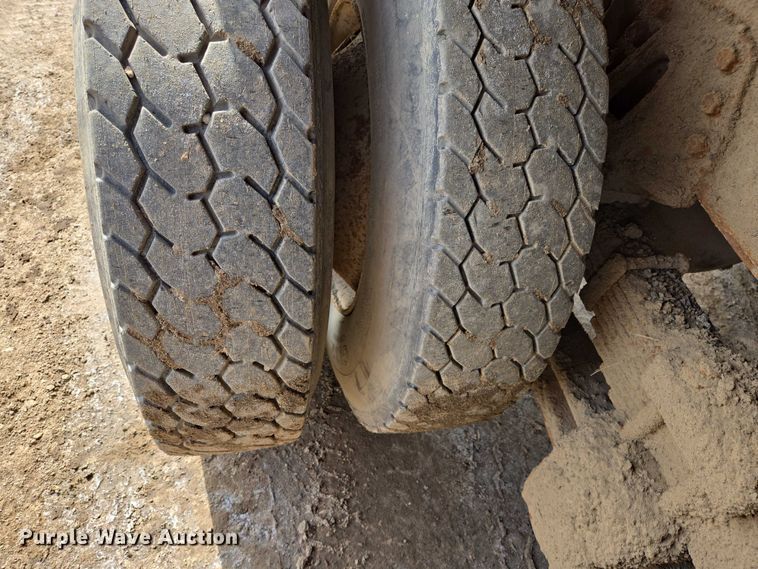 image for item EV5711 1998 International 2554 dump truck