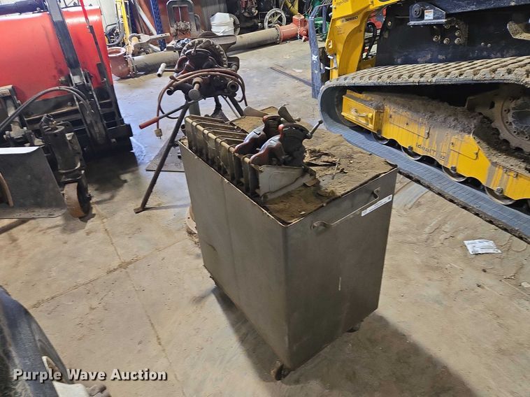 image for item EV5713 Rigid 300 pipe threader