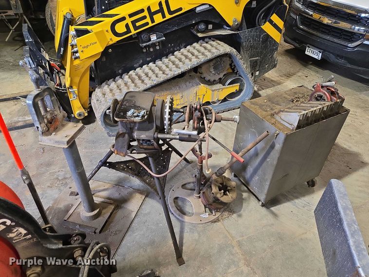 image for item EV5713 Rigid 300 pipe threader