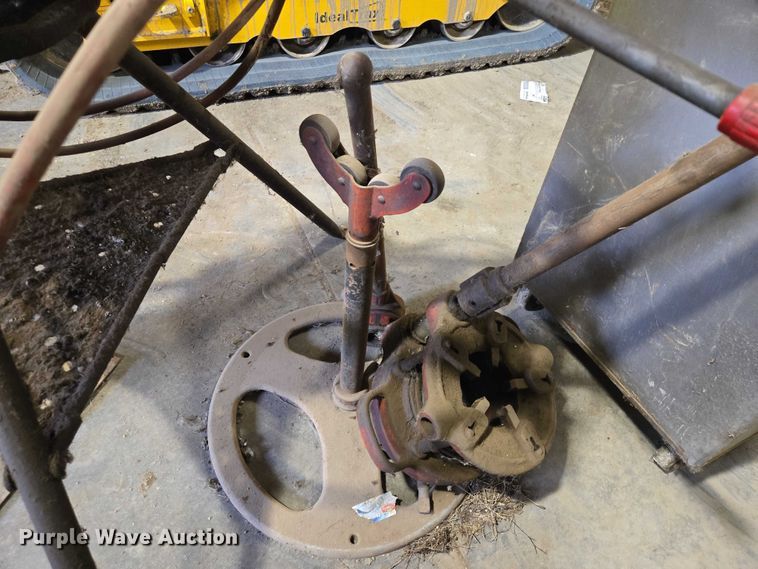 image for item EV5713 Rigid 300 pipe threader