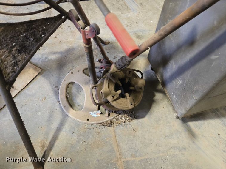 image for item EV5713 Rigid 300 pipe threader