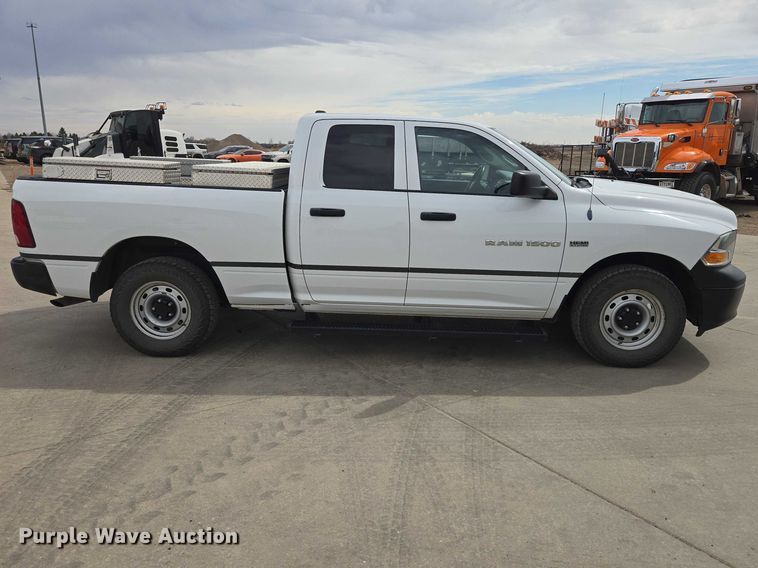 image for item EV5717 2012 Dodge Ram 1500 Ext. Cab pickup truck