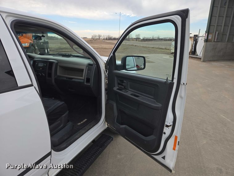 image for item EV5717 2012 Dodge Ram 1500 Ext. Cab pickup truck