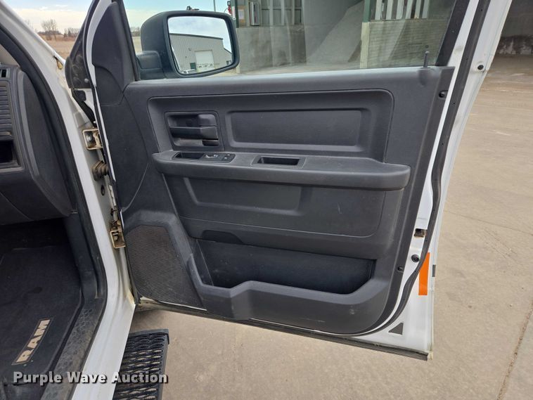 image for item EV5717 2012 Dodge Ram 1500 Ext. Cab pickup truck