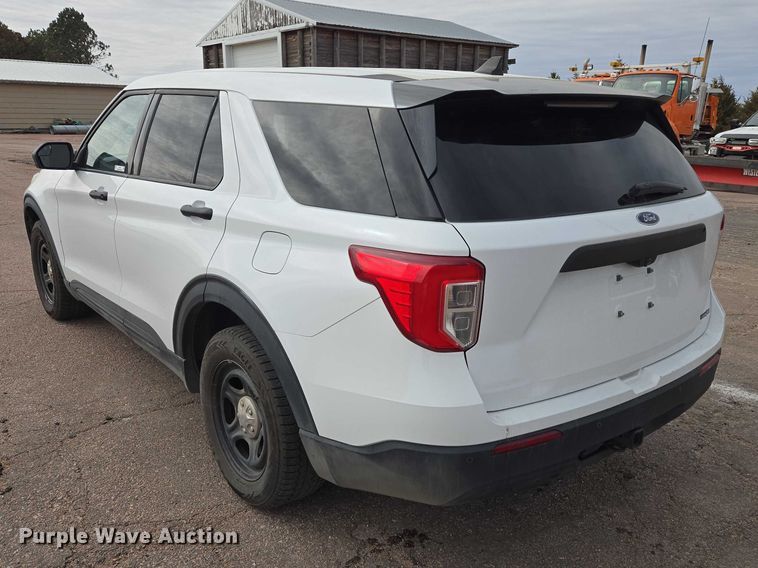 image for item EV5719 2023 Ford Explorer Police Interceptor SUV