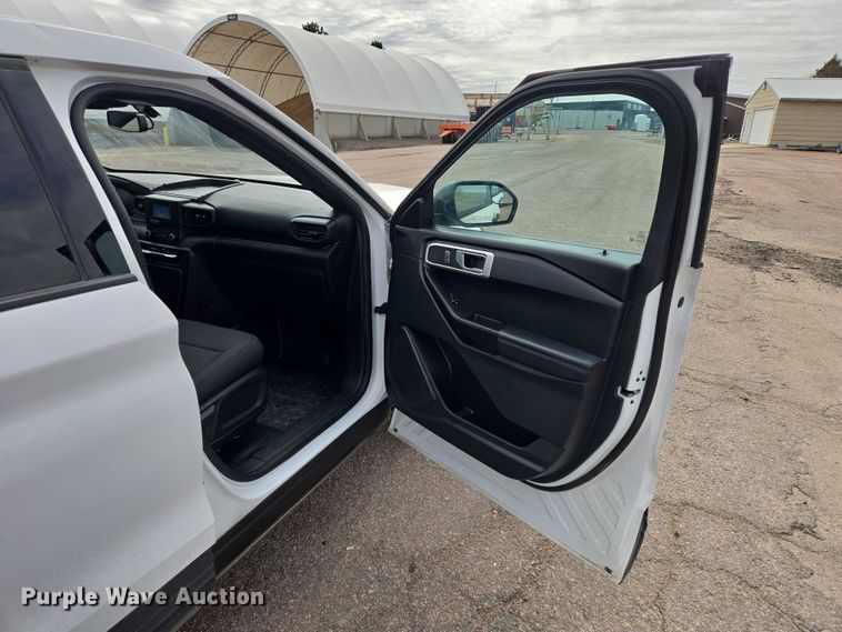 image for item EV5719 2023 Ford Explorer Police Interceptor SUV