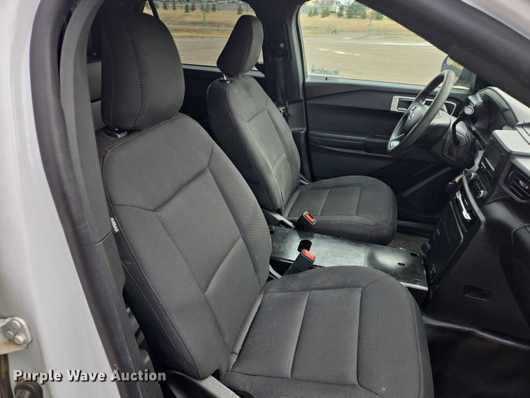 image for item EV5719 2023 Ford Explorer Police Interceptor SUV