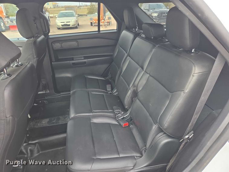 image for item EV5719 2023 Ford Explorer Police Interceptor SUV