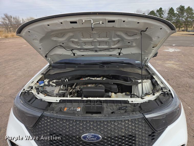 image for item EV5719 2023 Ford Explorer Police Interceptor SUV