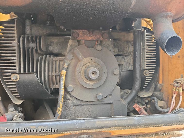 image for item EV5752 1987 Case 1818 skid steer loader