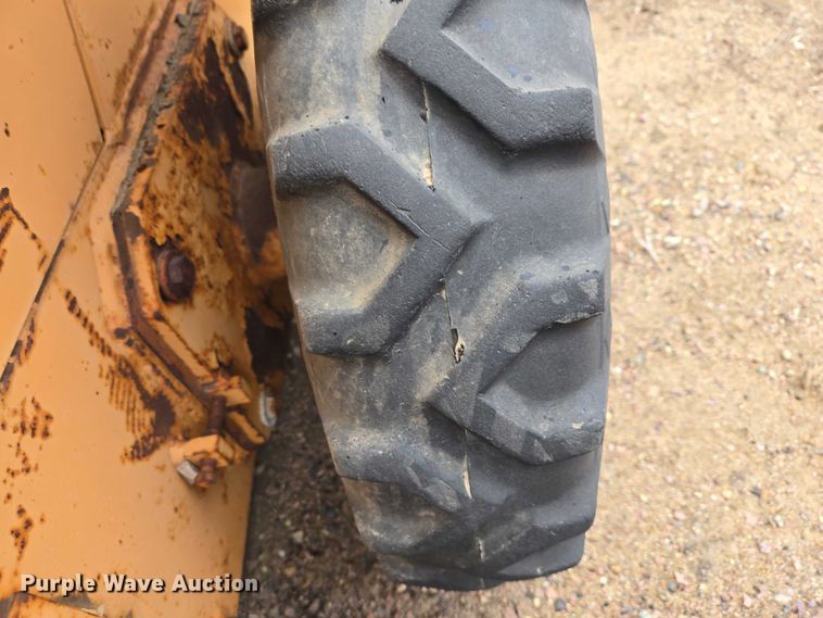 image for item EV5752 1987 Case 1818 skid steer loader