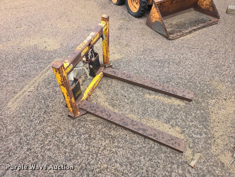 image for item EV5752 1987 Case 1818 skid steer loader