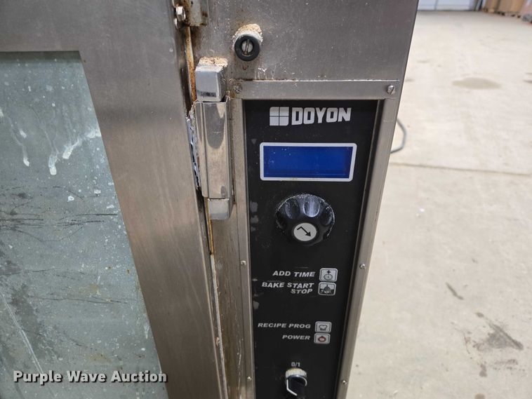 image for item EV5757 2013 Doyon JA12SL oven
