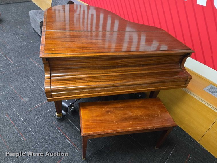 image for item EV5766 Strich & Zeidler 11866 piano