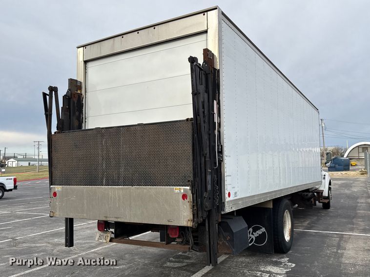 image for item EV7633 2011 Ford F650 Super Duty refrigerated delivery truck