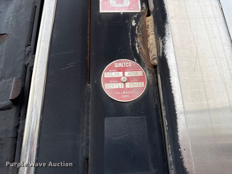 image for item EV7633 2011 Ford F650 Super Duty refrigerated delivery truck