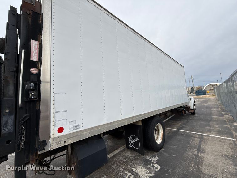 image for item EV7633 2011 Ford F650 Super Duty refrigerated delivery truck