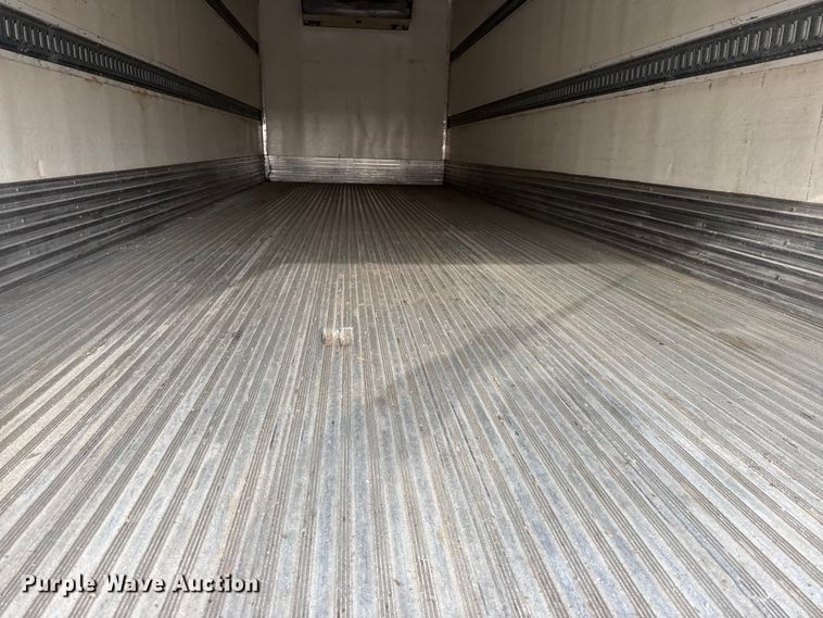 image for item EV7633 2011 Ford F650 Super Duty refrigerated delivery truck