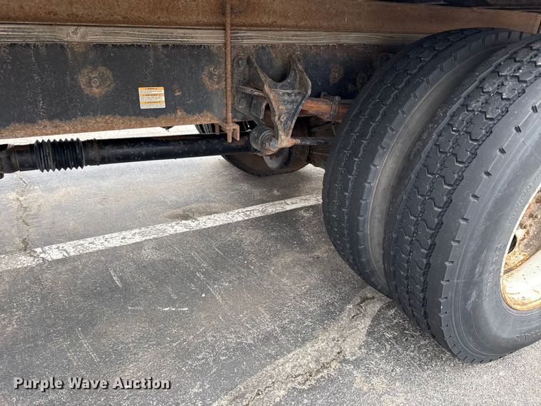 image for item EV7633 2011 Ford F650 Super Duty refrigerated delivery truck