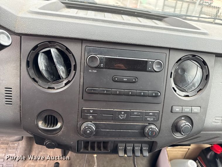 image for item EV7633 2011 Ford F650 Super Duty refrigerated delivery truck