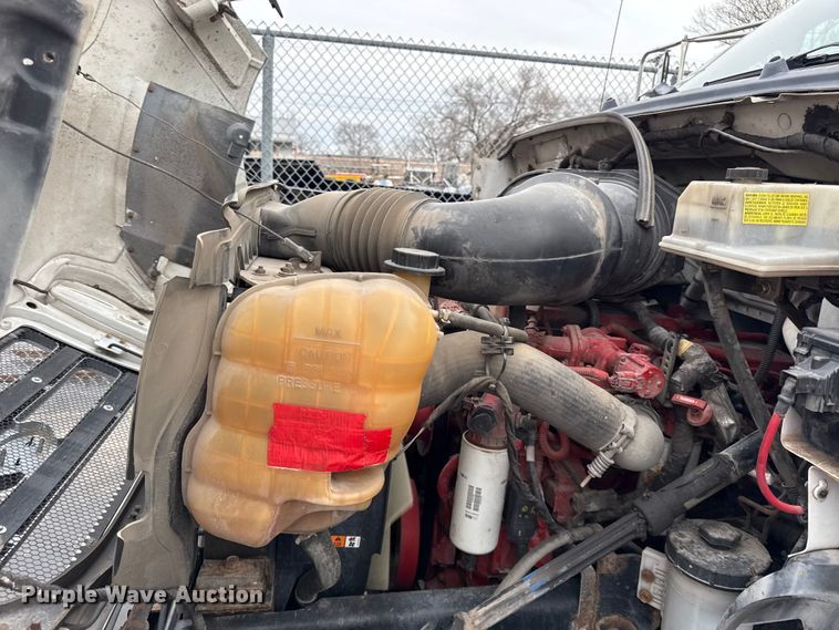 image for item EV7633 2011 Ford F650 Super Duty refrigerated delivery truck