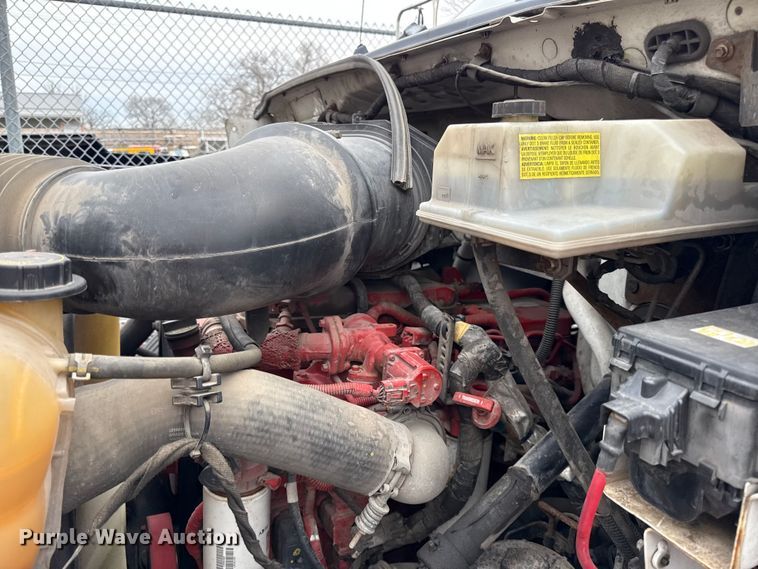 image for item EV7633 2011 Ford F650 Super Duty refrigerated delivery truck