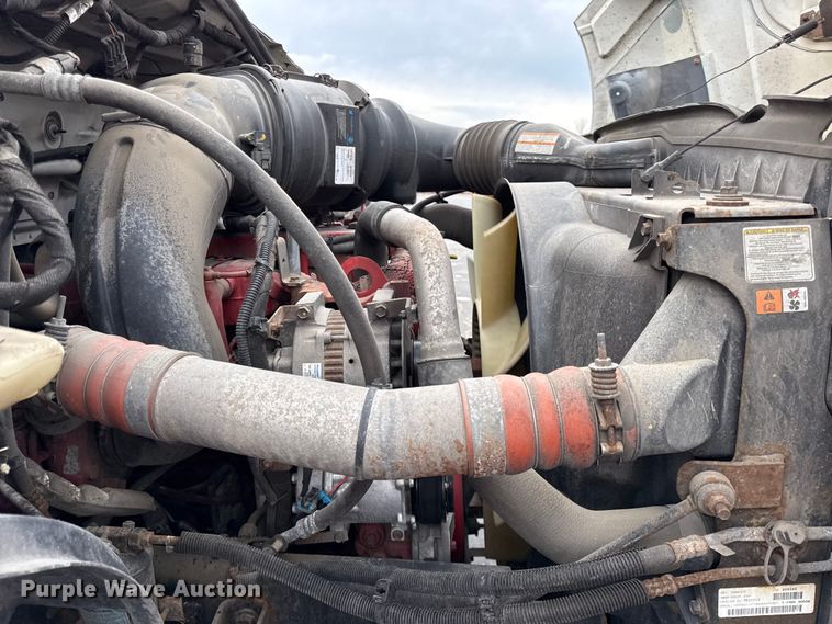 image for item EV7633 2011 Ford F650 Super Duty refrigerated delivery truck