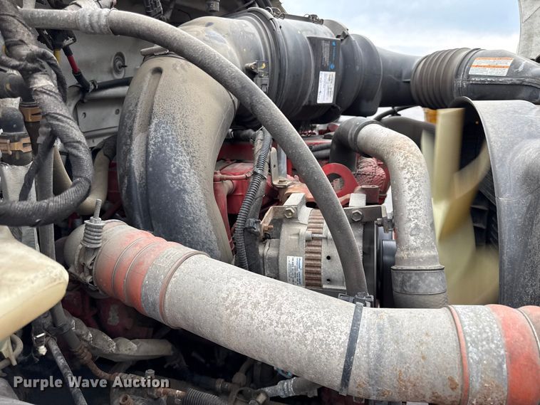 image for item EV7633 2011 Ford F650 Super Duty refrigerated delivery truck