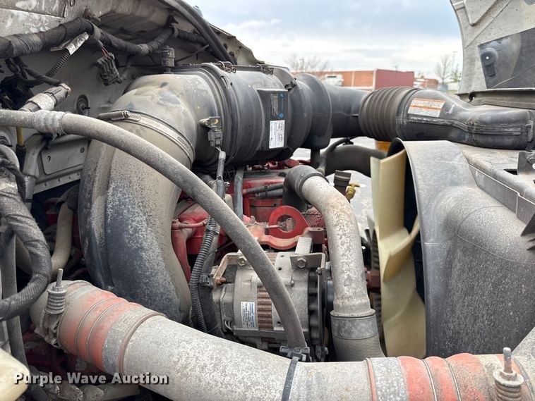 image for item EV7633 2011 Ford F650 Super Duty refrigerated delivery truck