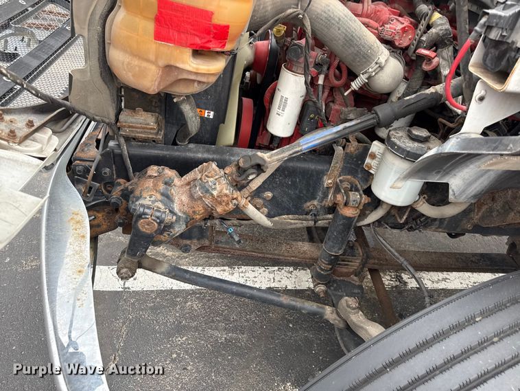 image for item EV7633 2011 Ford F650 Super Duty refrigerated delivery truck