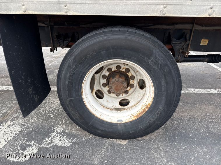 image for item EV7633 2011 Ford F650 Super Duty refrigerated delivery truck