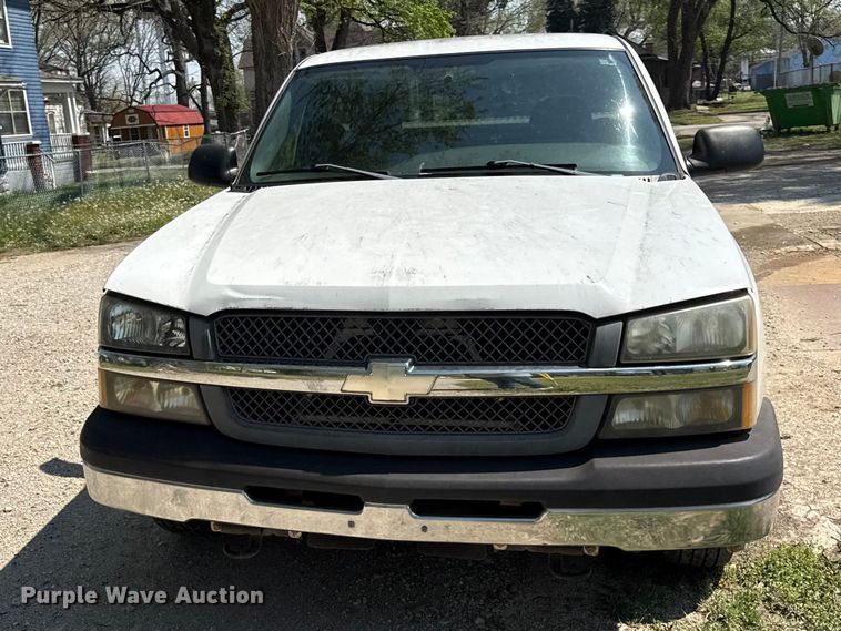 image for item EV7669 2004 Chevrolet 1500 pickup truck