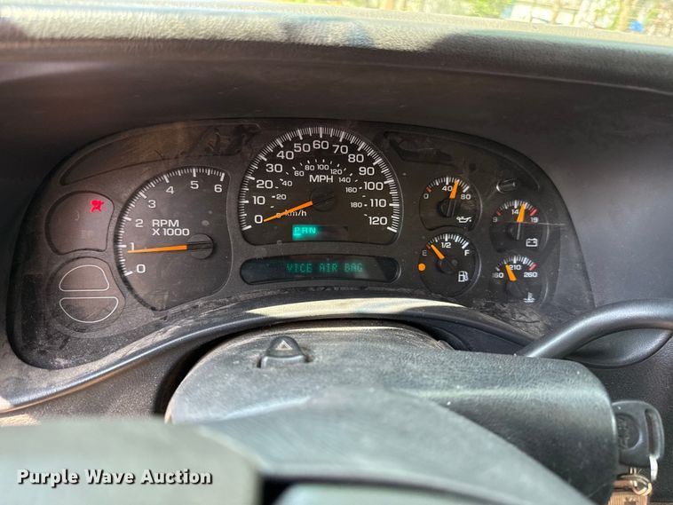 image for item EV7669 2004 Chevrolet 1500 pickup truck