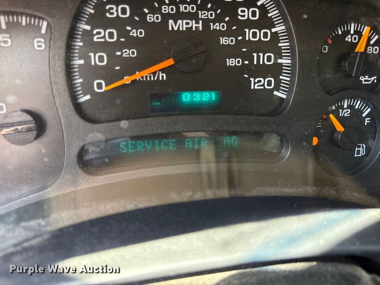 image for item EV7669 2004 Chevrolet 1500 pickup truck