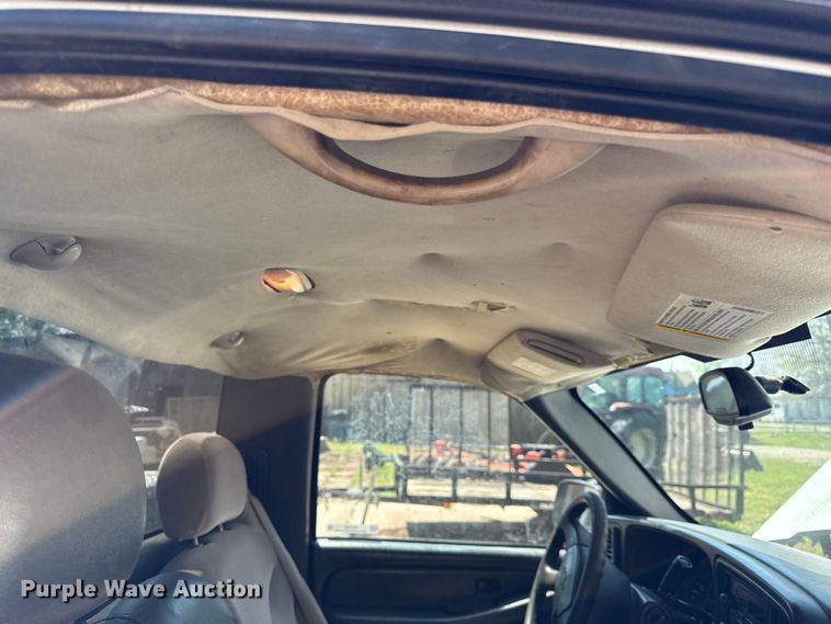 image for item EV7669 2004 Chevrolet 1500 pickup truck