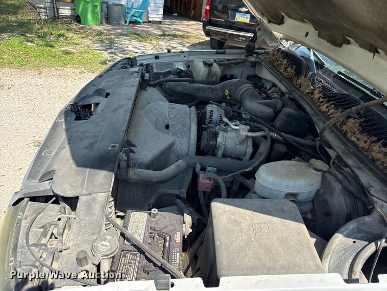 image for item EV7669 2004 Chevrolet 1500 pickup truck